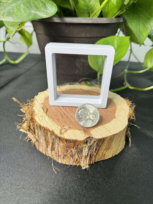 Floating 3D Frame Display Stand